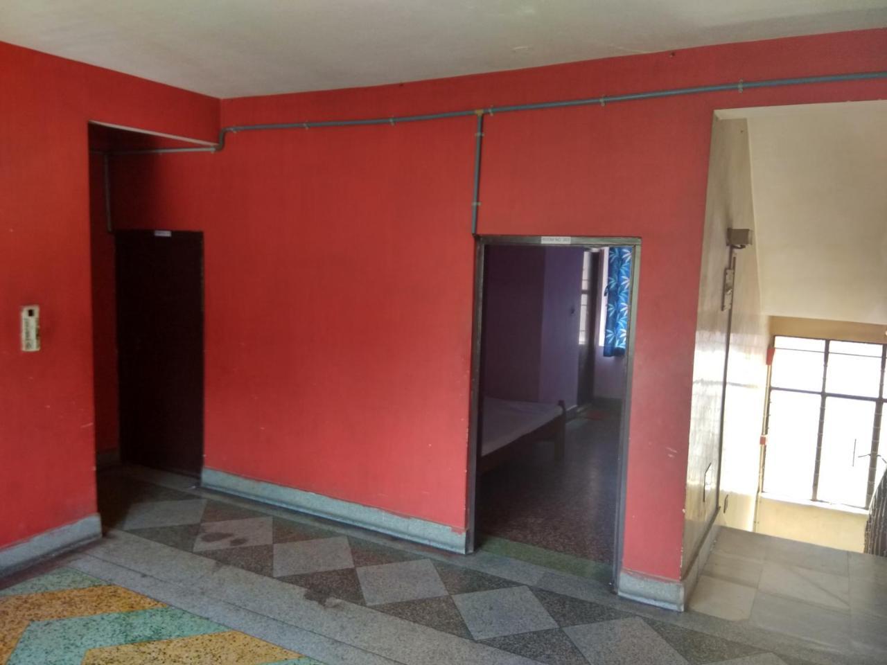 כלכותה Renu Guest House מראה חיצוני תמונה