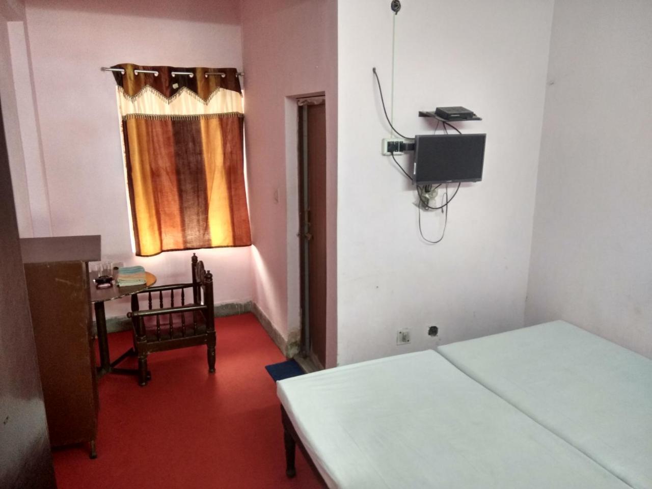 כלכותה Renu Guest House מראה חיצוני תמונה