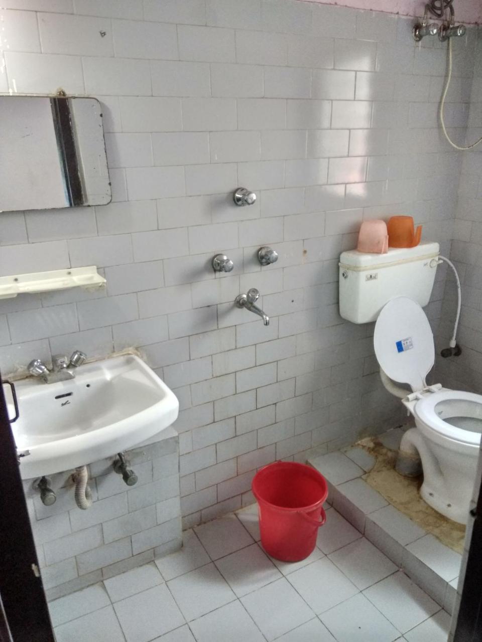 כלכותה Renu Guest House מראה חיצוני תמונה