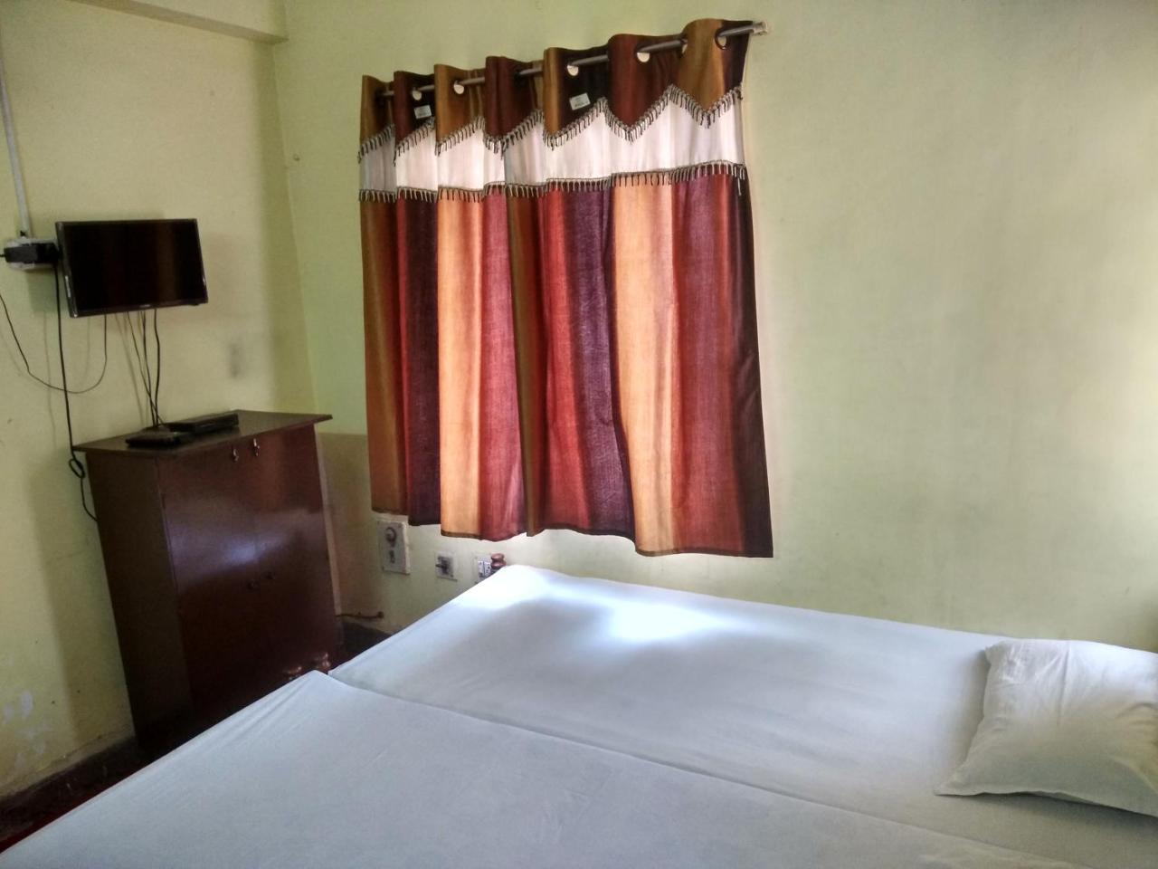 כלכותה Renu Guest House מראה חיצוני תמונה