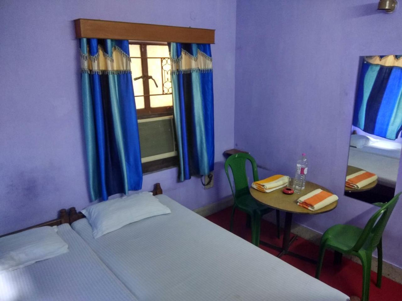 כלכותה Renu Guest House מראה חיצוני תמונה